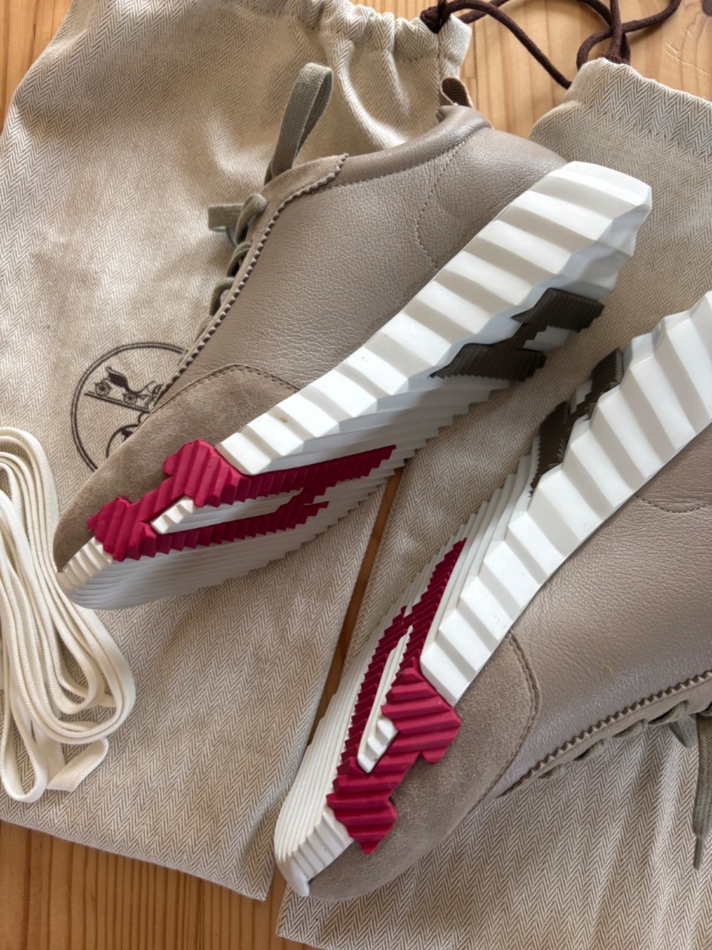 Hermès Bouncing Sneakers Taupe Leather & Suede EU 37 / US 6.5-7 New - Picture 16 of 16